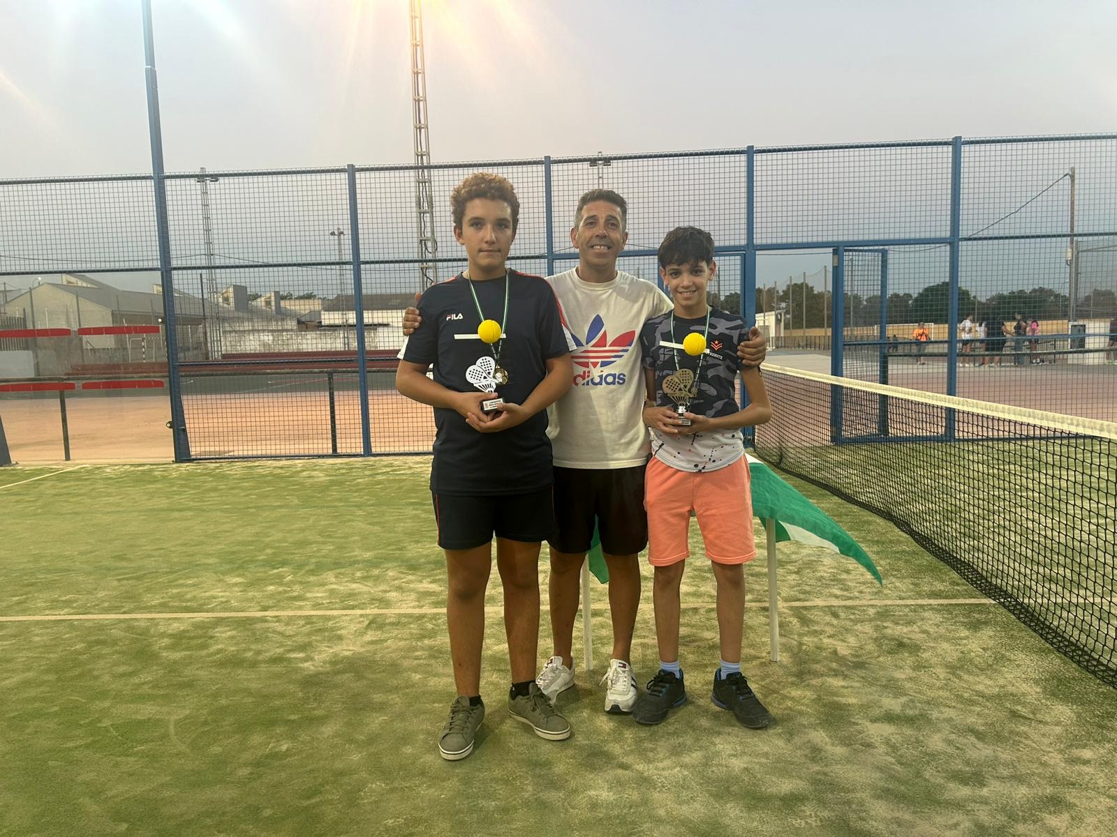 2.-FINALIZA EL TORNEO LOCAL DE PÁDEL INFANTIL
