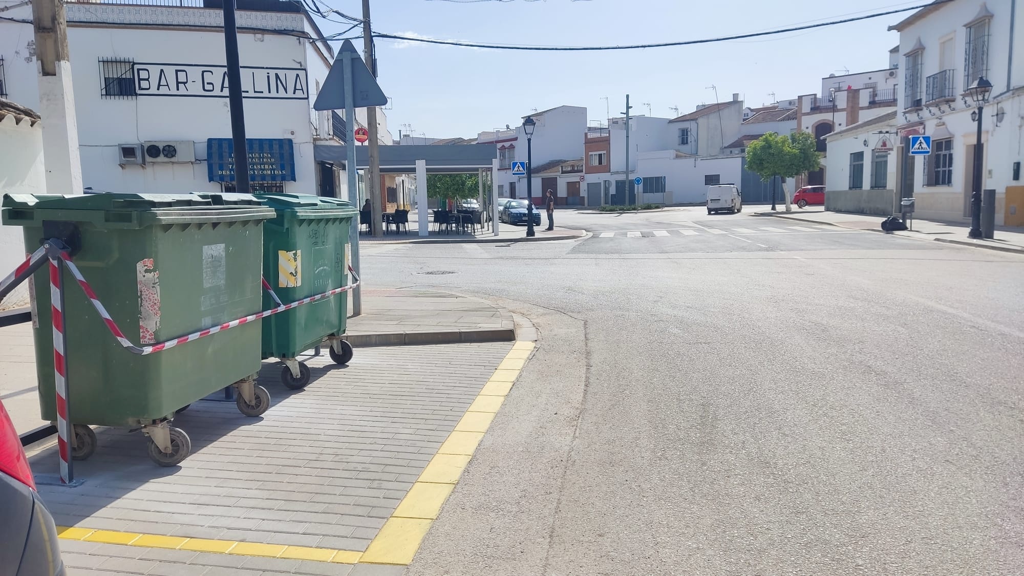 2.-NUEVOS CONTENEDORES EN LA AVENIDA DE ANDALUCÍA