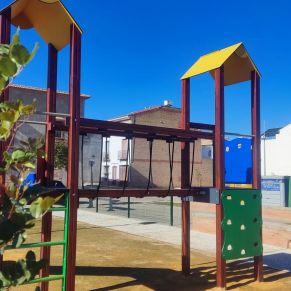 2.-NUEVOS JUEGOS INFANTILES EN EL PARQUE DE LA IGUALDAD SITUADO EN LA URBANIZACIÓN LAS VIÑAS