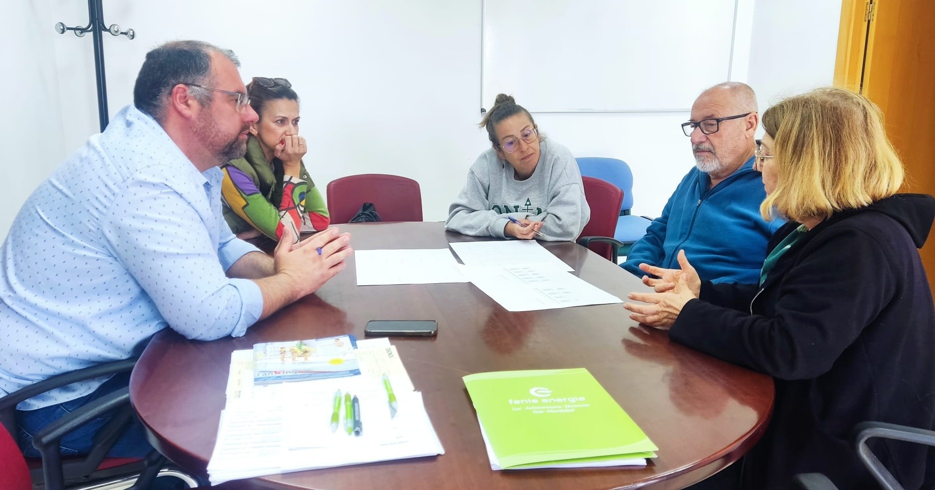 2.-REUNIÓN DE TRABAJO PARA REFORMAR EL EDIFICIO DEL HOGAR DEL PENSIONISTA