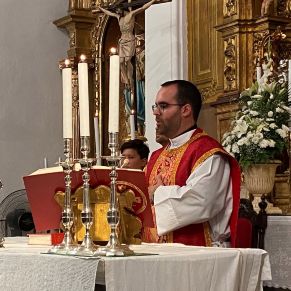 4.-1.-El sacerdote Fernando Martín toma posesión